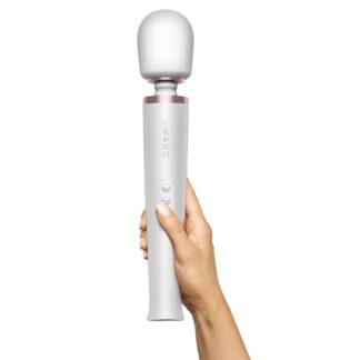 LE WAND - RECHARGEABLE MASSAGER