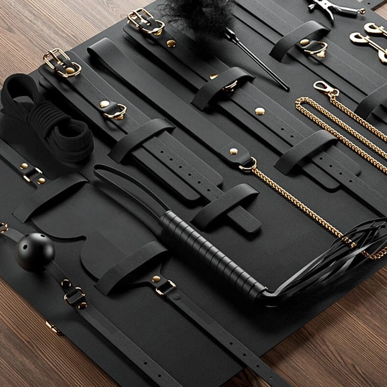Luxury BDSM 11-pcs Kit Clarissa Black